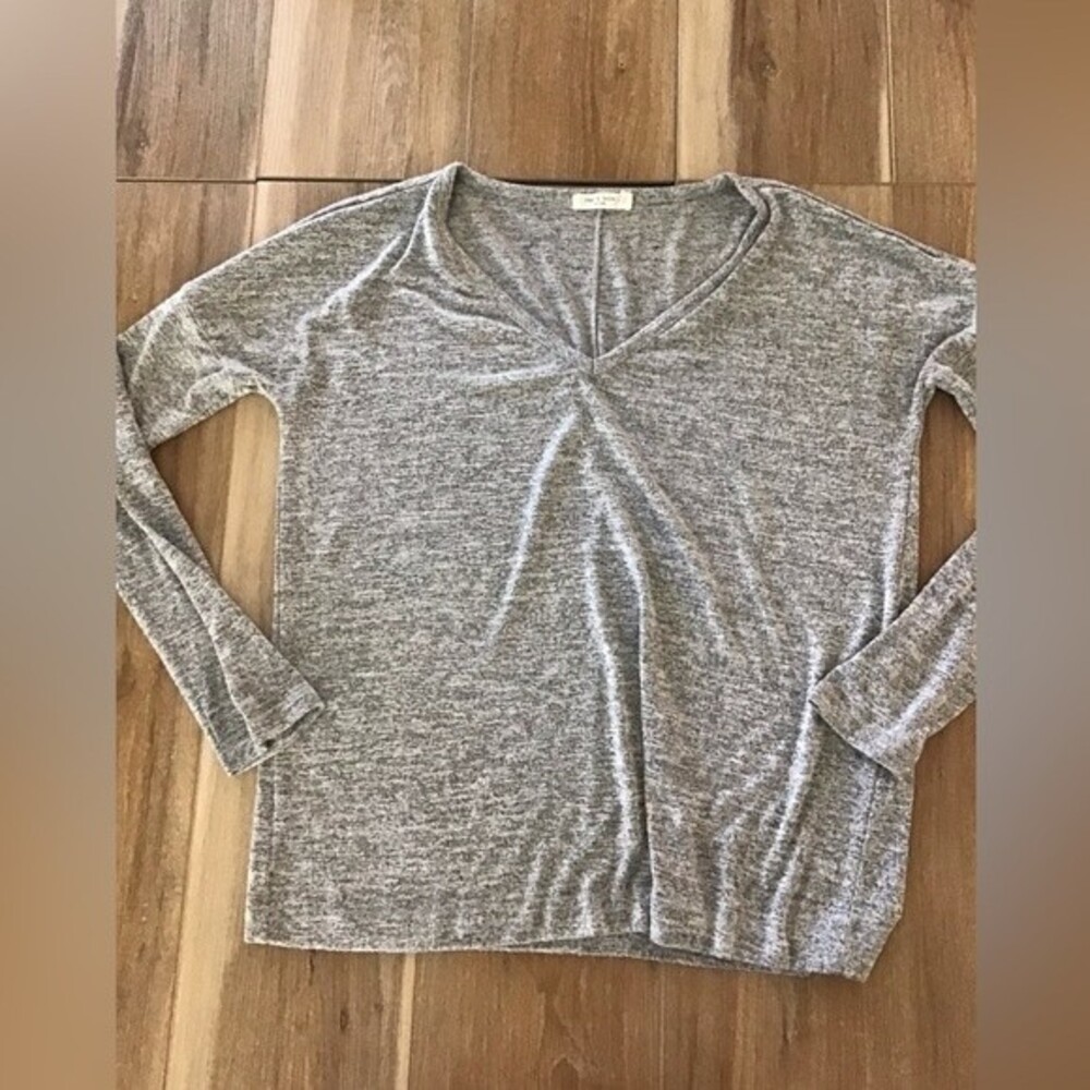 rag & bone VNeck Pullover M - Picture 2 of 6